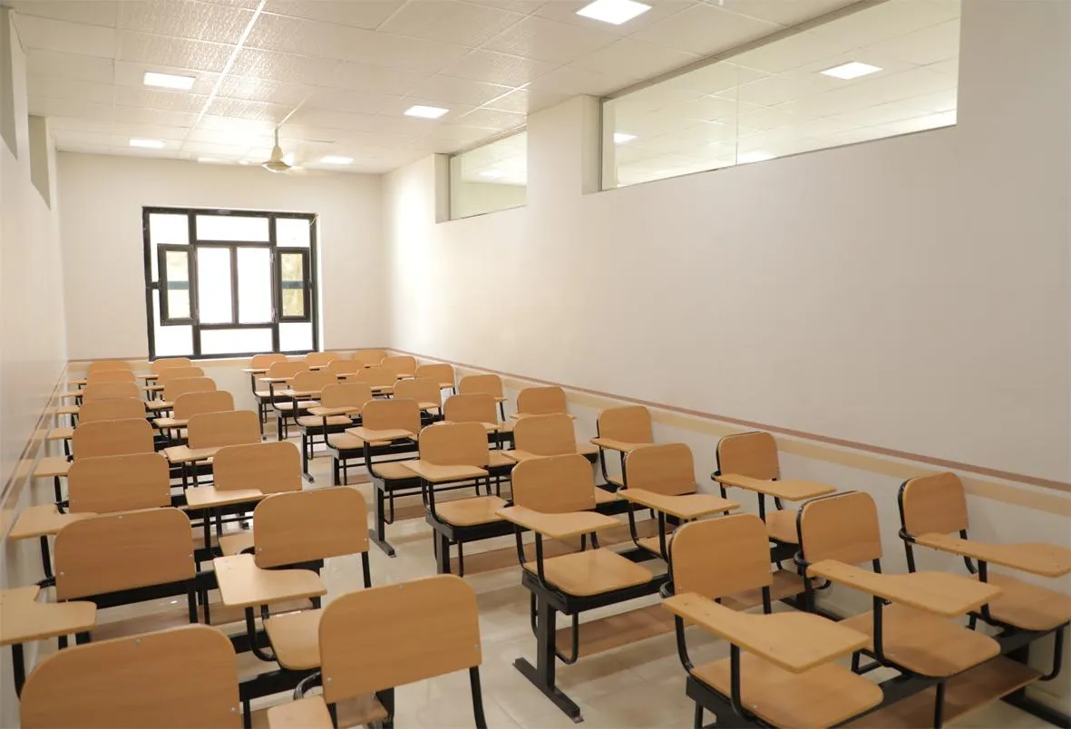 القاعات الدراسية 