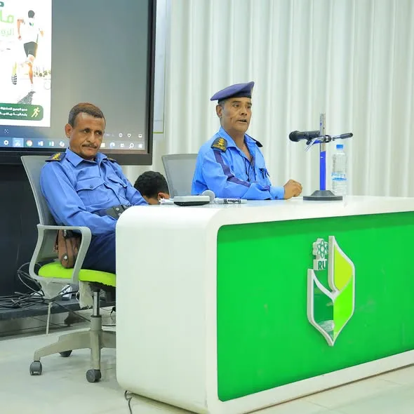 فعاليات أسبوع المرور، نظّمت الإدارة العامة لشرطة السير محاضرة توعوية في رحاب جامعة الرواد